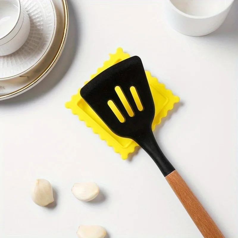 1Pc Cartoon Biscuit-Shaped Soup Spoon Rest - Heat Insulating and Anti-Scalding Silicone Mat for Kitchen Gadgets